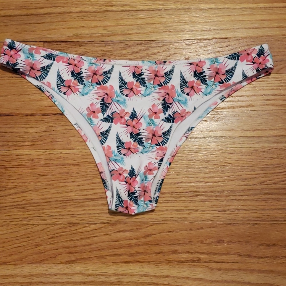 Cupshe XL bottom